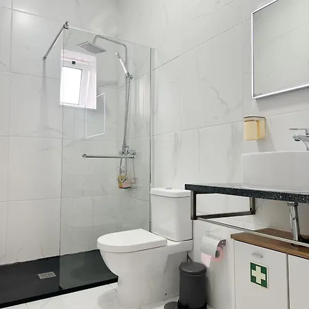 Apartment Cozy 2 Ac Near Metro Porto